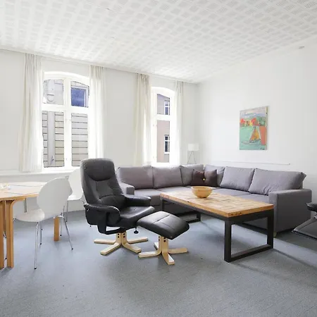 32 Kongensgade * Esbjerg